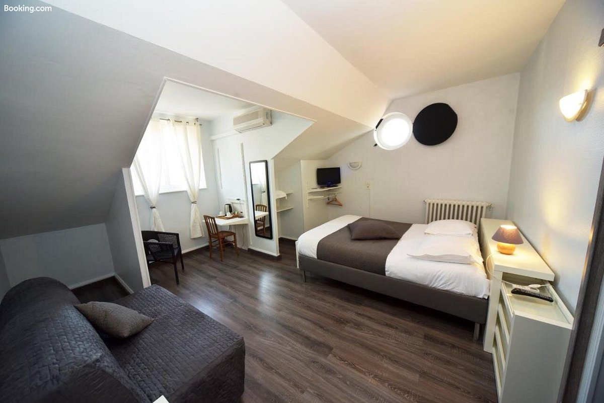 Hotel-de-Paris-2-Capdenac-Gare-chambre.jpg