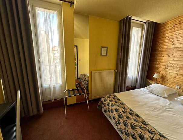 Chambre-Hotel-Dyke-Hotel-Le-Puy-en-Velay.jpg