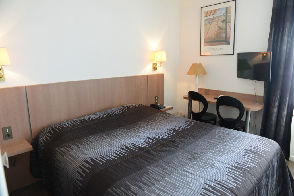 Chambre-Hotel-du-Lion-Vesoul.jpg